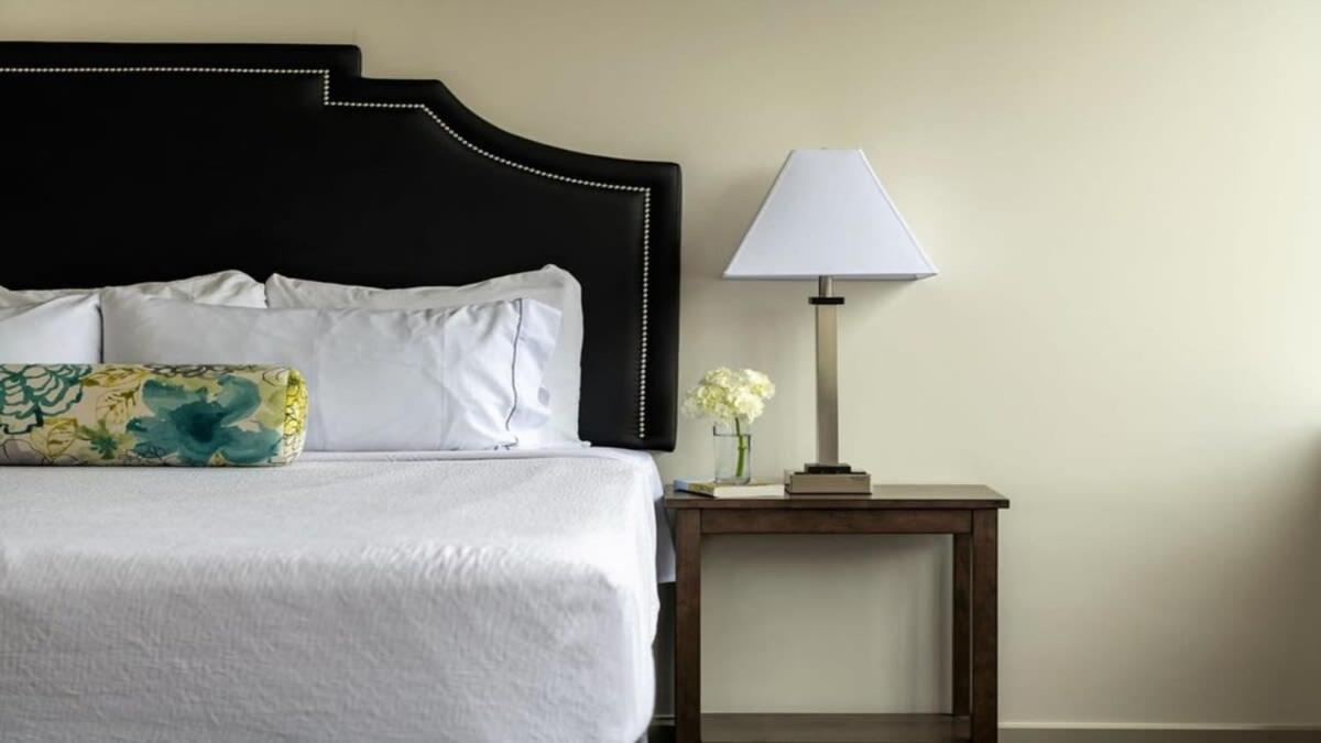 Bold 2BR 2BA w SKY POOL CozySuites Dallas Zewnętrze zdjęcie