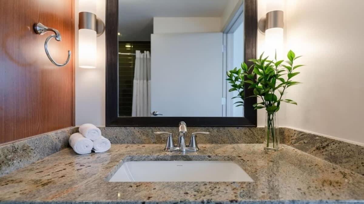 Bold 2BR 2BA w SKY POOL CozySuites Dallas Zewnętrze zdjęcie