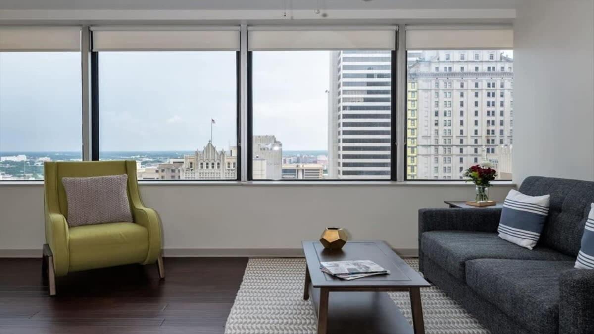 Bold 2BR 2BA w SKY POOL CozySuites Dallas Zewnętrze zdjęcie