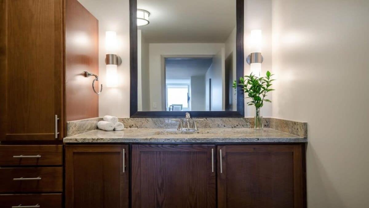 Bold 2BR 2BA w SKY POOL CozySuites Dallas Zewnętrze zdjęcie